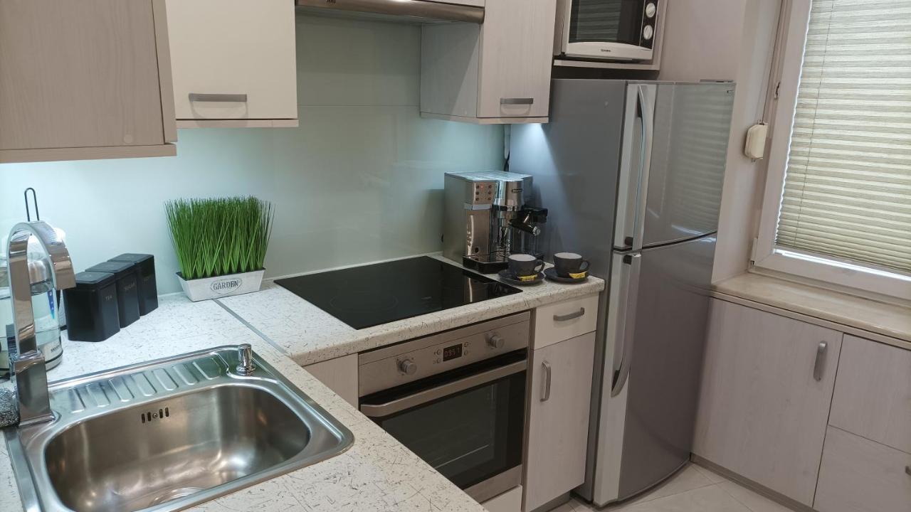 Apartament Green No 21 Przy Sienkiewicza, Rynek, Centrum, Parking, Pkp, Pks Kielce Bagian luar foto